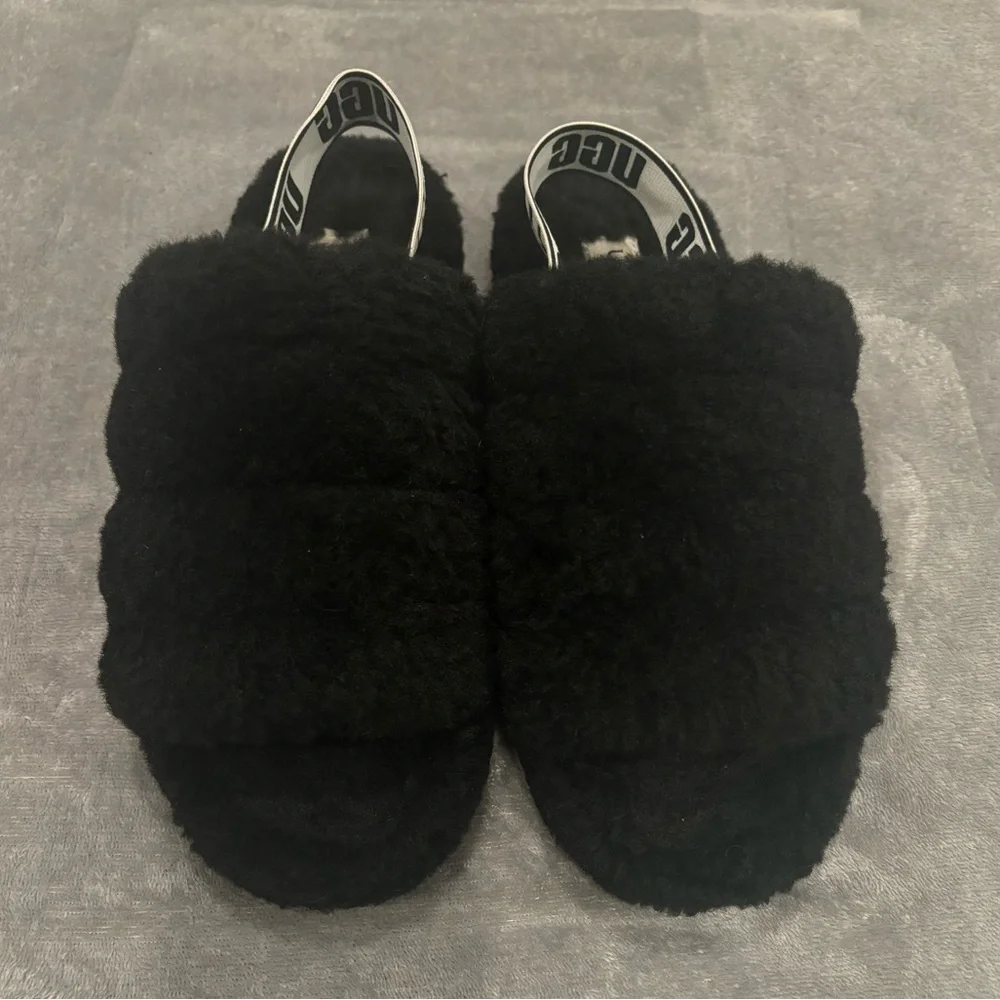UGG YEAH Slides - Picture 1 of 3